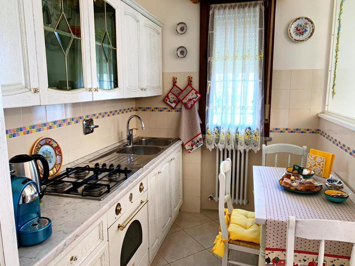 Casa Di Alice Apartment Parma Bagian luar foto