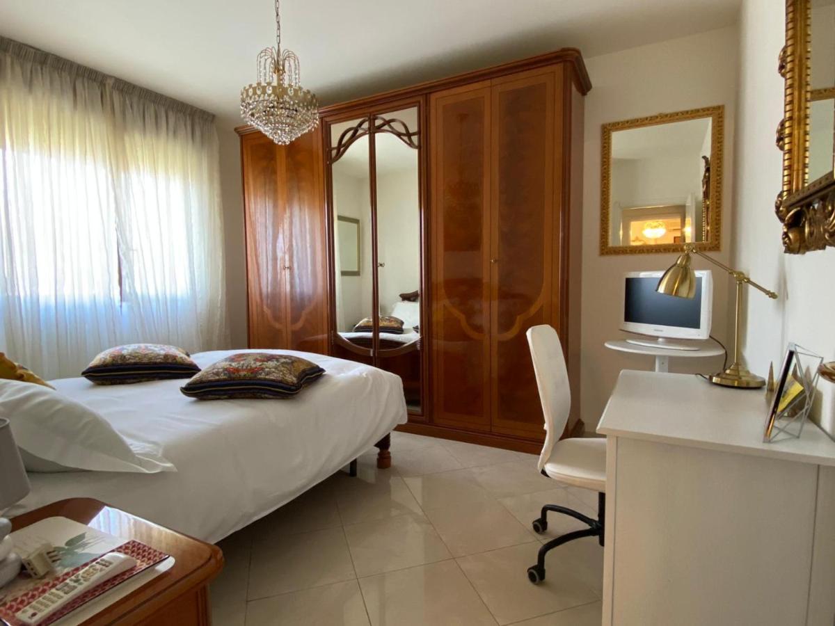 Casa Di Alice Apartment Parma Bagian luar foto
