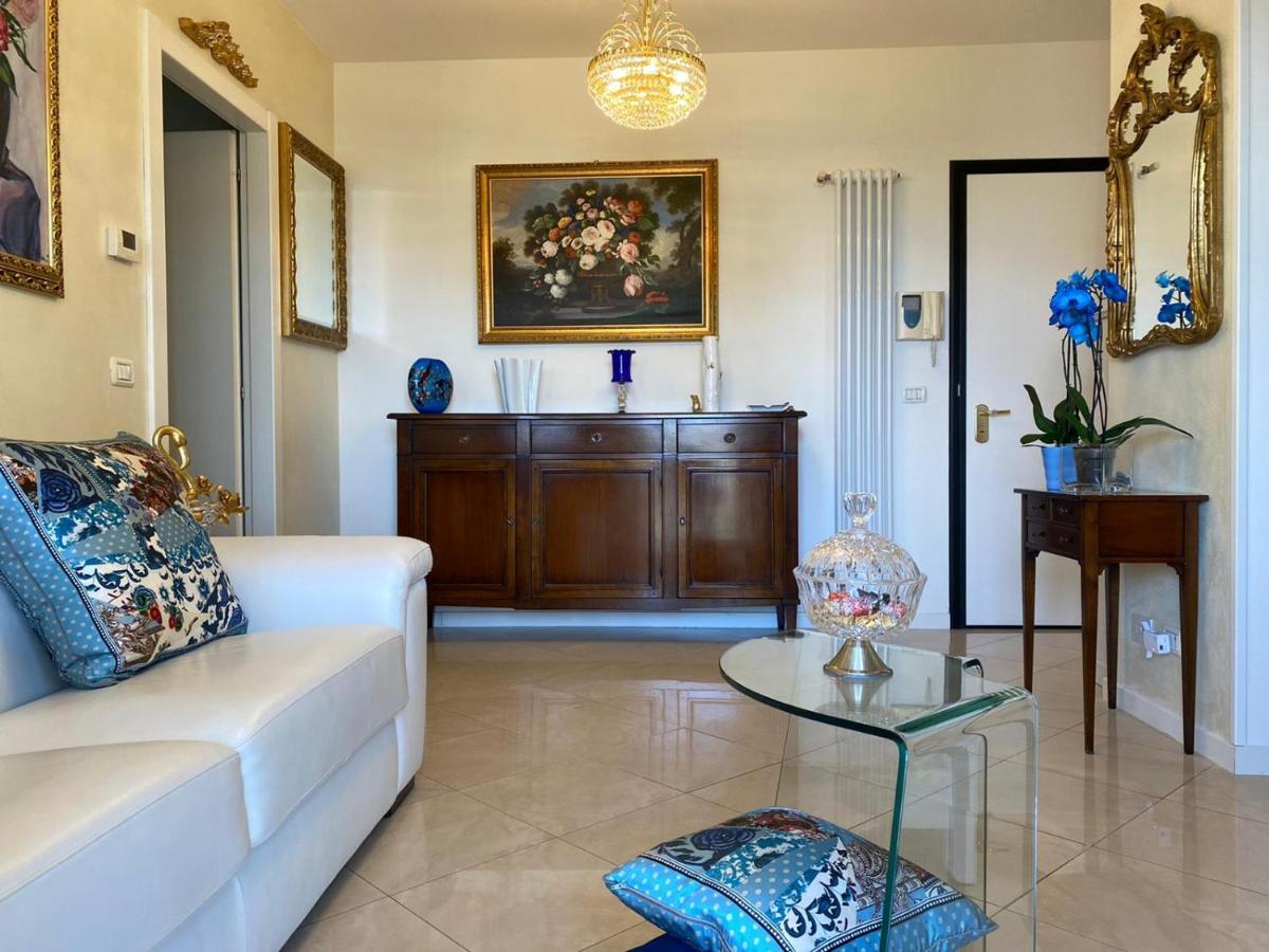 Casa Di Alice Apartment Parma Bagian luar foto